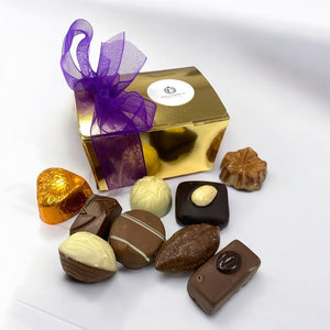 125 grams of Belgian bonbons in a luxurious gold box